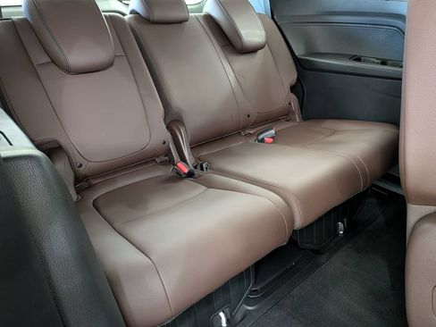 Used 2025 Honda Odyssey Touring image 35