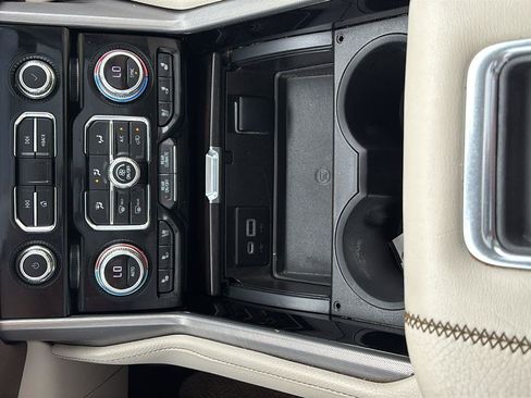 Used 2022 GMC Yukon Denali w/ Max Trailering Package AWD/4WD image 39