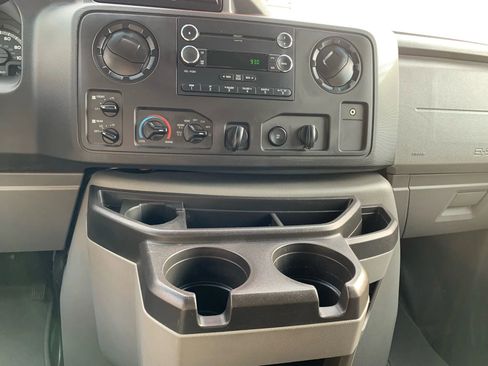 Used 2014 Ford E-150 and Econoline 150 Wagon w/ Power Windows & Locks Group image 15