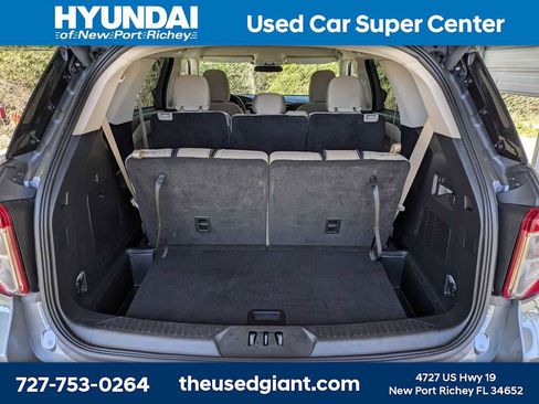 Used 2023 Ford Explorer XLT image 12