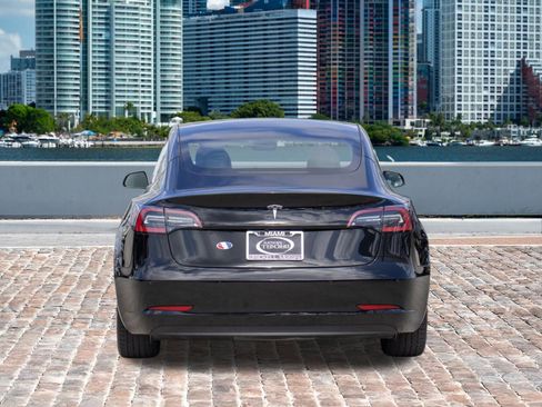 Used 2022 Tesla Model 3 RWD image 6