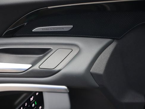 Used 2025 Audi Q5 Premium Plus w/ Premium Plus image 18