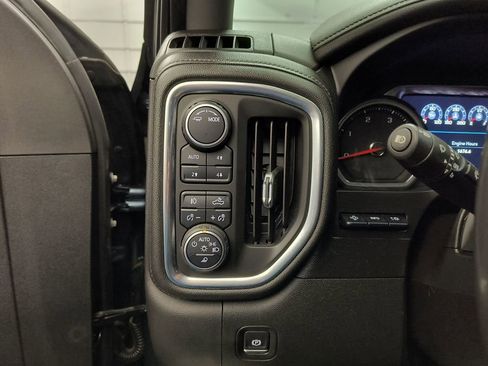 Used 2020 Chevrolet Silverado 3500 LTZ w/ LTZ Premium Package image 28