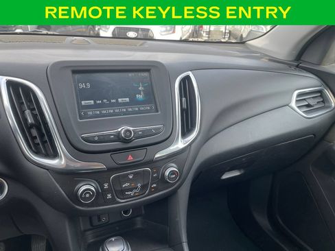 Used 2018 Chevrolet Equinox LT FWD image 12