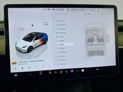 Used 2022 Tesla Model Y Long Range AWD/4WD image 35