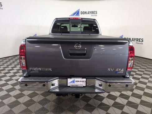 Used 2019 Nissan Frontier SV w/ Value Truck Package AWD/4WD image 4