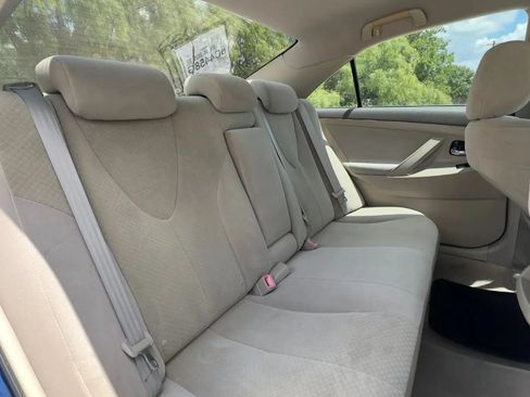 Used 2009 Toyota Camry LE FWD image 14
