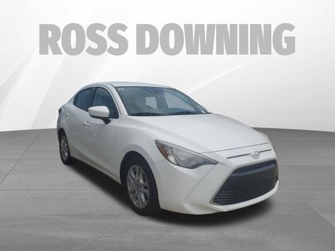 Used 2016 Scion iA FWD image 5