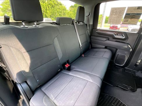 Used 2025 Chevrolet Silverado 2500 LT w/ Convenience Package image 19