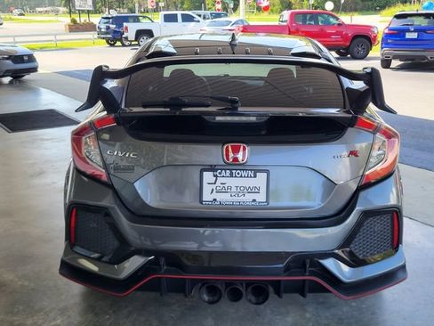 Used 2017 Honda Civic Type R image 3