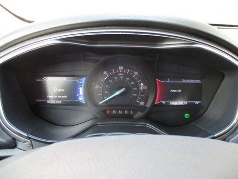 Used 2020 Ford Fusion SE FWD image 13