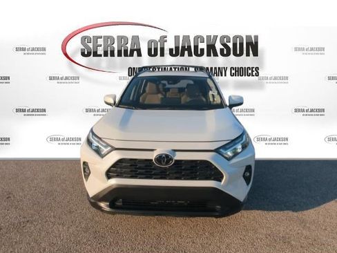 Used 2023 Toyota RAV4 XLE Premium FWD image 3