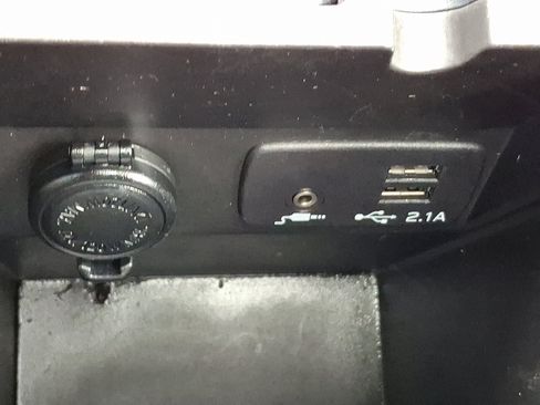 Used 2019 Subaru Crosstrek 2.0i Premium image 33