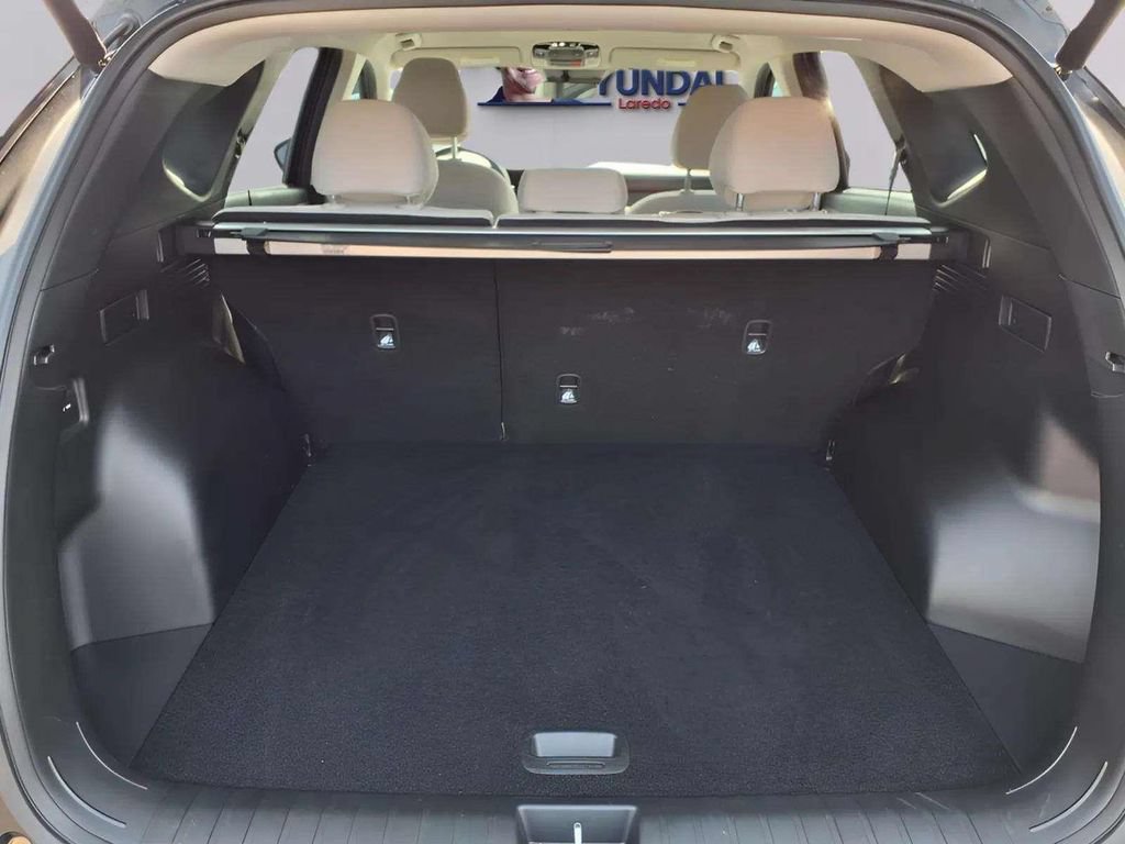 Used 2025 Hyundai Tucson SEL FWD image 19