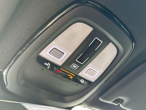 New 2026 Volvo XC40 B5 Ultra w/ Protection Package Premier image 20