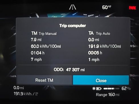 Used 2022 Volvo XC40 P8 Recharge Plus image 23