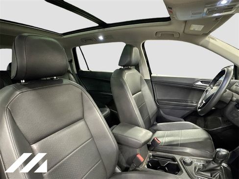 Used 2020 Volkswagen Tiguan SEL w/ Tiguan Two-Row MDO Package image 30