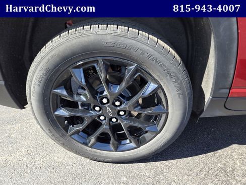 Used 2025 Chevrolet Traverse LT w/ Midnight/Sport Edition FWD image 41