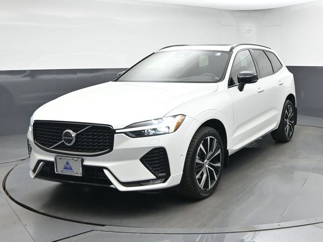 Used 2024 Volvo XC60 B5 Plus w/ Protection Package Premier AWD/4WD image 3