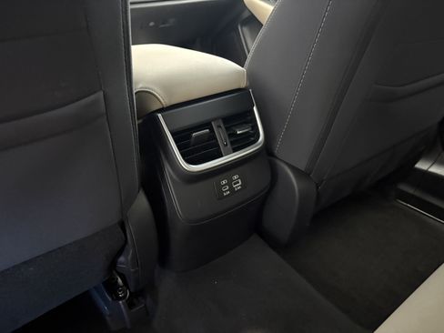 Used 2023 Subaru Outback Premium AWD/4WD image 25