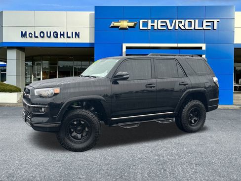 Used 2019 Toyota 4Runner Limited image 1