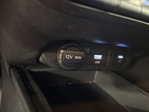 Certified 2025 Hyundai Elantra SE FWD image 19