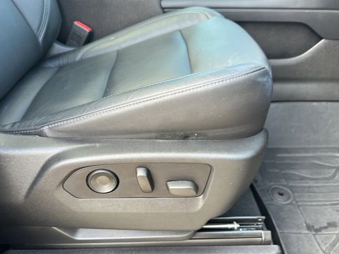 Used 2021 Chevrolet Tahoe LT w/ LT Signature Package image 27