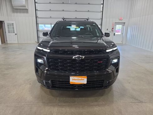 Used 2025 Chevrolet Traverse RS AWD/4WD image 3