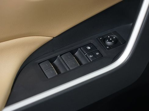 New 2025 Toyota RAV4 XLE image 31