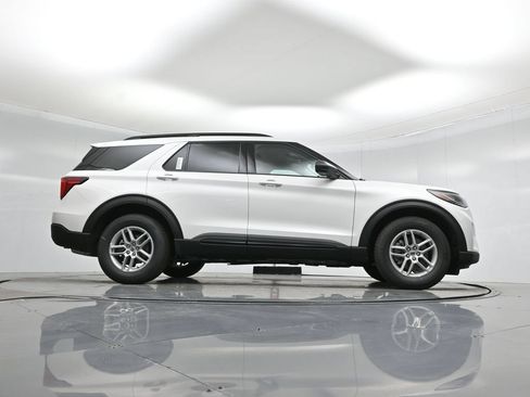 New 2026 Ford Explorer Active RWD image 49