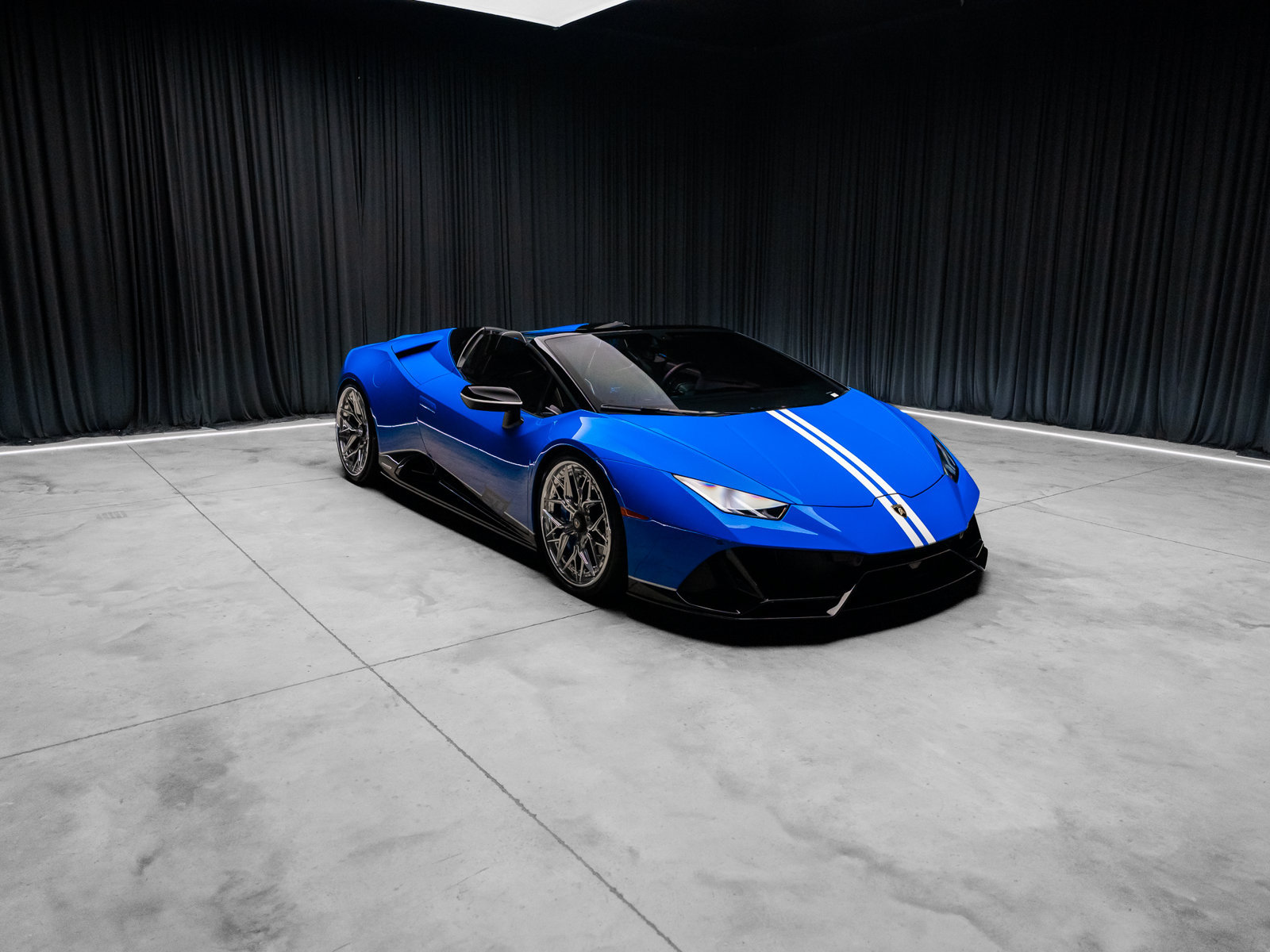 Used 2024 Lamborghini Huracan EVO AWD/4WD image 15