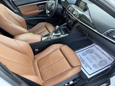 Used 2017 BMW 330i xDrive Sedan AWD/4WD image 19