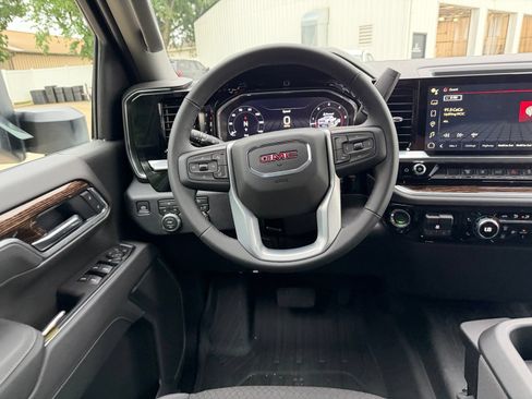 New 2026 GMC Sierra 2500 SLE w/ SLE Value Package; AWD/4WD image 13