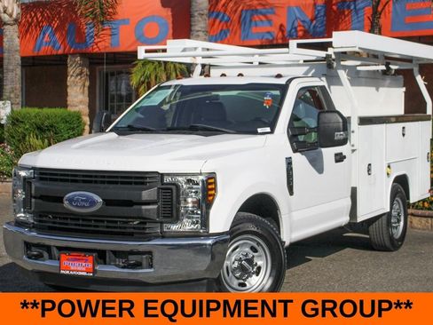 Used 2018 Ford F350 XL w/ Power Equipment Group RWD image 4