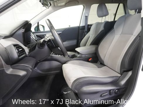 Used 2024 Subaru Outback Premium image 13