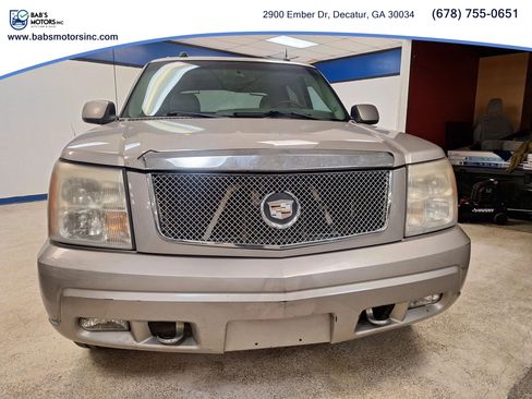 Used 2005 Cadillac Escalade EXT image 4