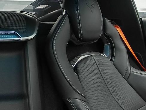 Used 2024 Chevrolet Corvette Stingray Premium Cpe w/ Z51 Performance Package RWD image 27