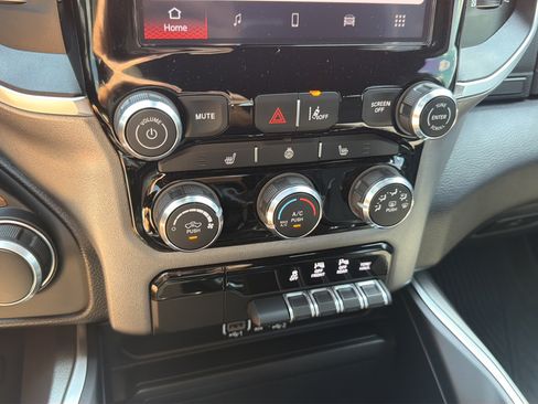 Used 2025 RAM 1500 Big Horn AWD/4WD image 26
