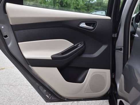 Used 2014 Ford Focus SE image 10