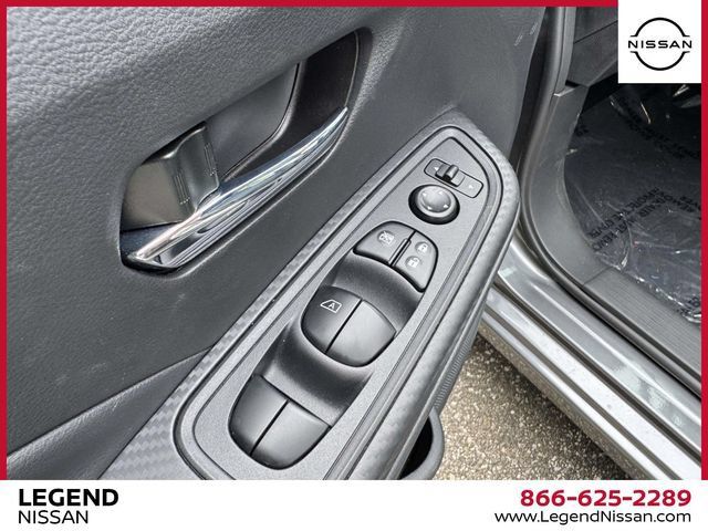 Used 2025 Nissan Versa SV w/ Trunk Package FWD image 17
