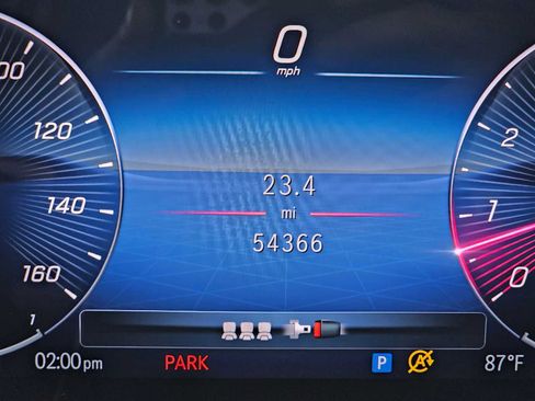 Used 2024 Mercedes-Benz GLE 350 4MATIC image 24