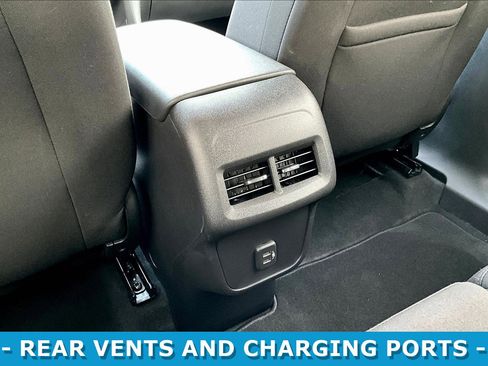 Used 2023 Chevrolet Equinox LS w/ LS Convenience Package FWD image 10