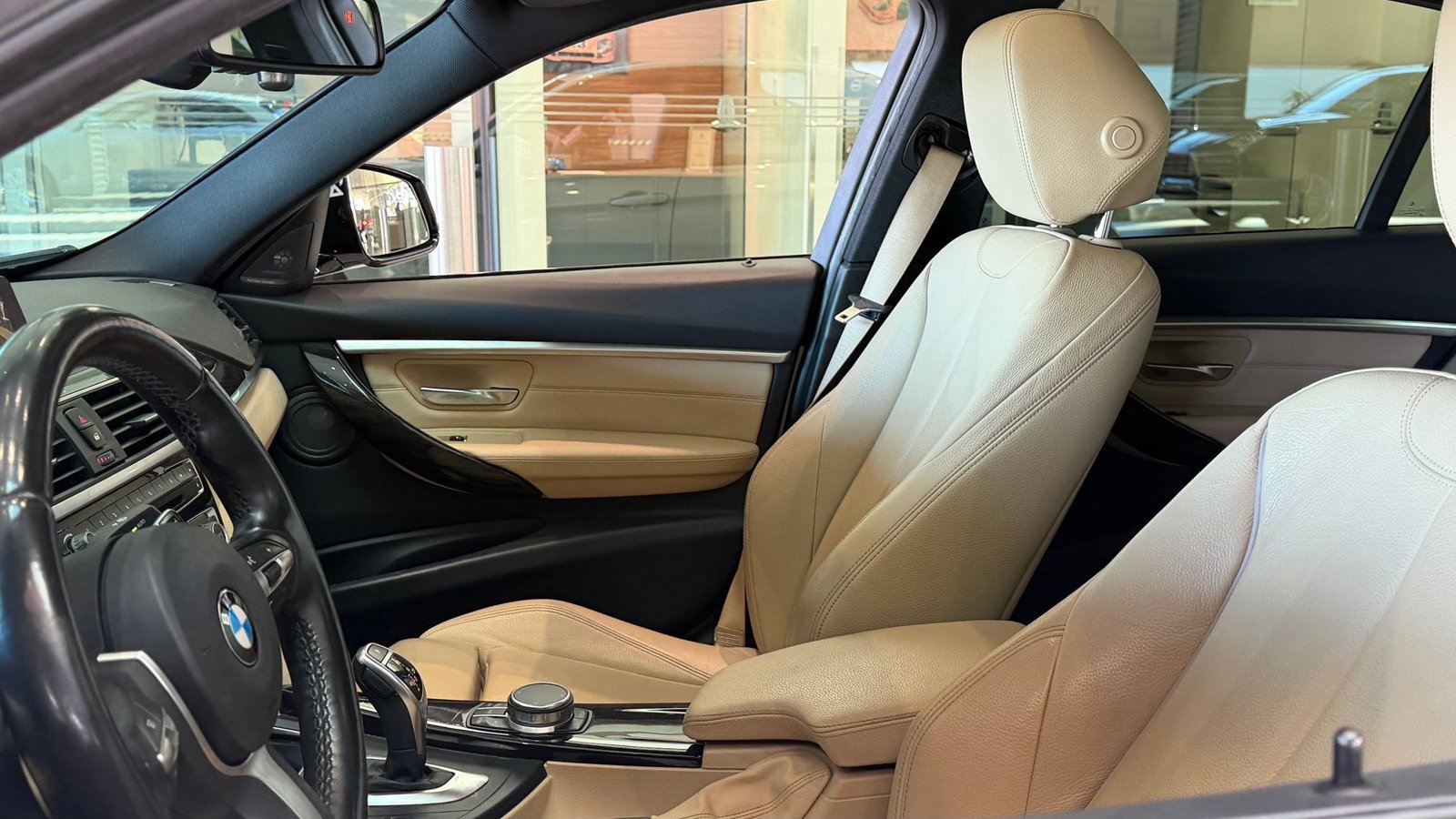 Used 2018 BMW 340i Sedan w/ Executive Package RWD image 5
