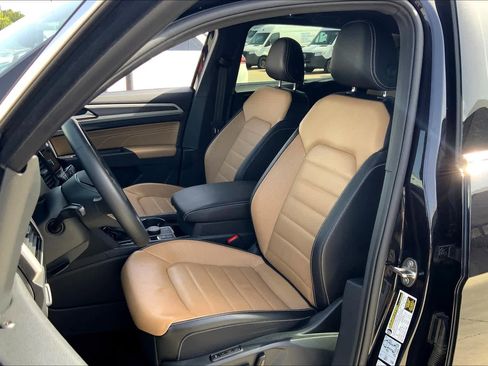 Used 2021 Volkswagen Atlas Cross Sport SEL Premium image 7
