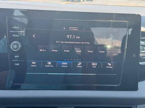 Used 2025 Volkswagen Jetta Sport FWD image 28
