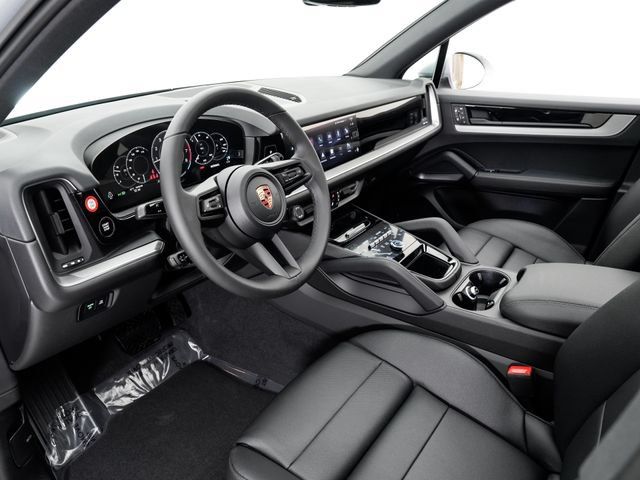 Certified 2026 Porsche Cayenne AWD/4WD image 4