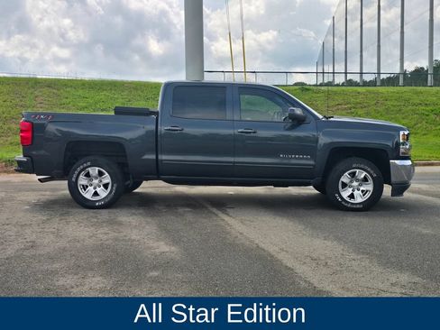 Used 2018 Chevrolet Silverado 1500 LT w/ All Star Edition AWD/4WD image 3