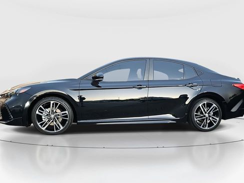 Used 2025 Toyota Camry XSE image 8