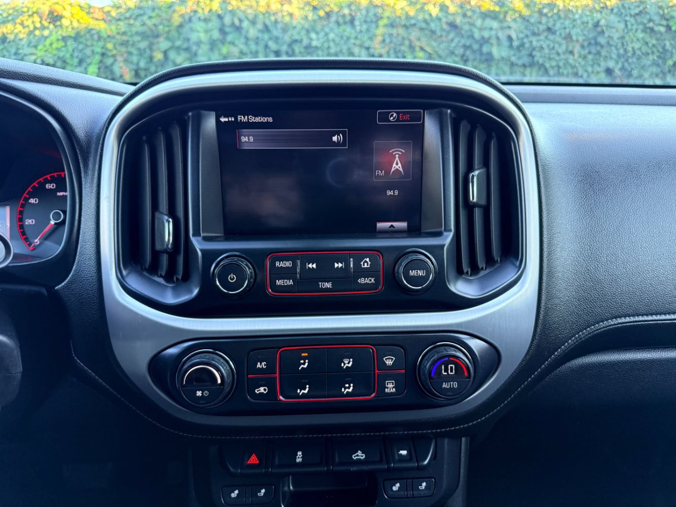Used 2016 GMC Canyon SLT AWD/4WD image 15