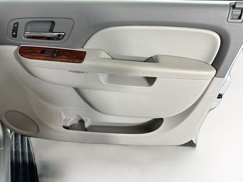 Used 2013 Chevrolet Tahoe LT w/ Luxury Package image 30